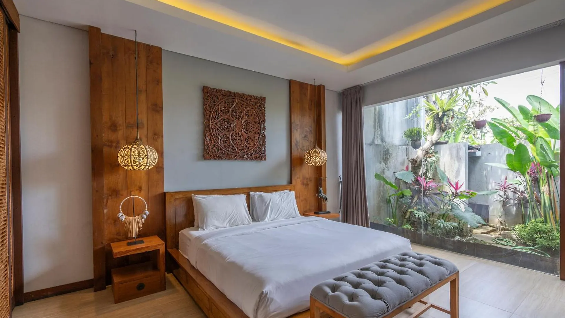 Surya Kencana Villa Ubud Indonesia